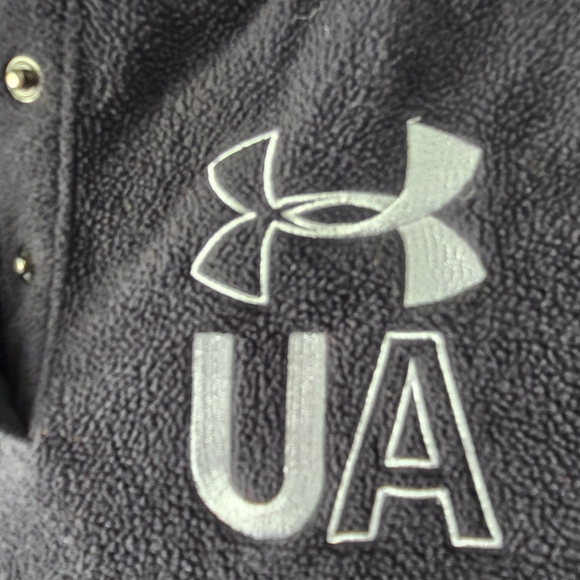 Under Armour Black Pullover - Picture 2 of 6